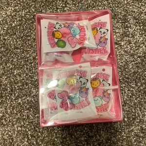 BRAND NEW NEVER OPENED Valentine’s Day party favors squish animals